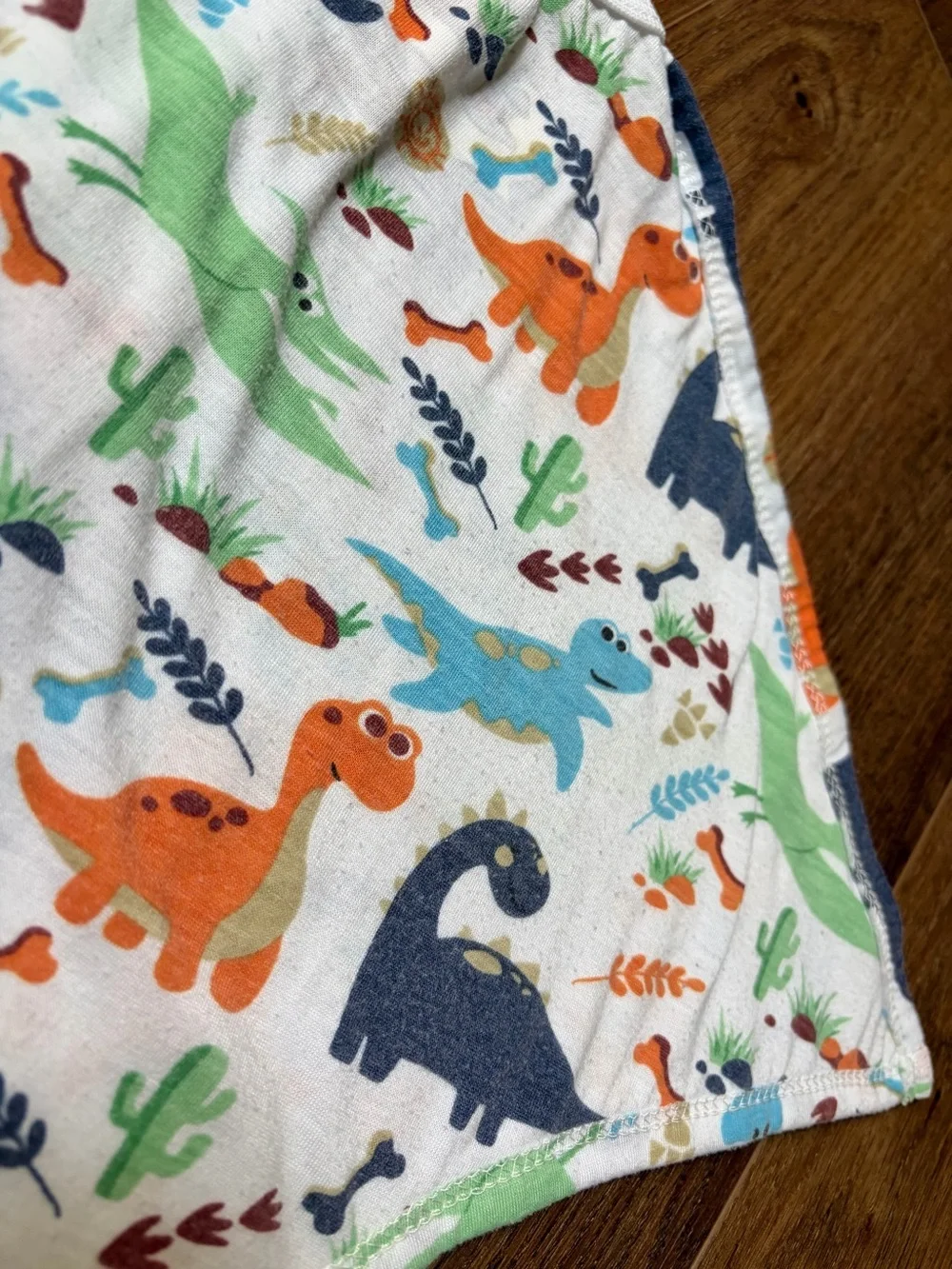 Sleeping Baby Zipadee zip dinosaurs lightweight size small 4m-8m